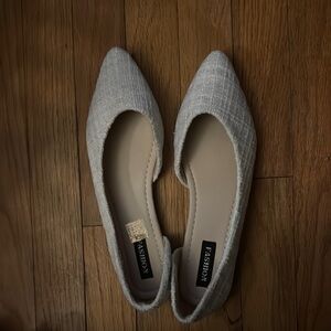 Women's Gray Flats